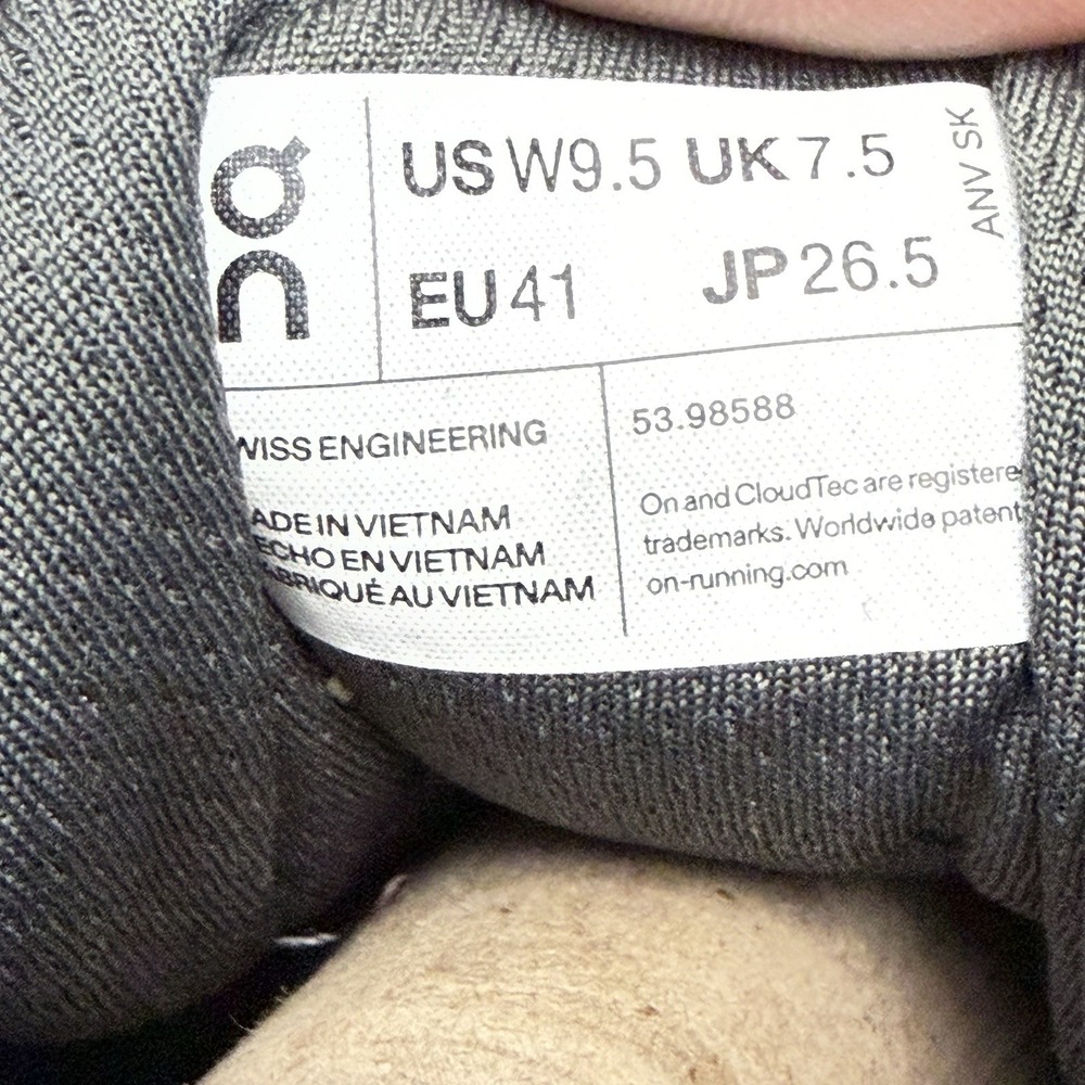 On Cloud Cloudtrax Boots Women's Size 9.5 53.98588 Black Rock Shoes Mid Outdoors - Picture 12 of 15